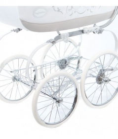 Детская коляска для новорожденных Inglesina Classica с шасси Balestrino Chrom/White с сумкой